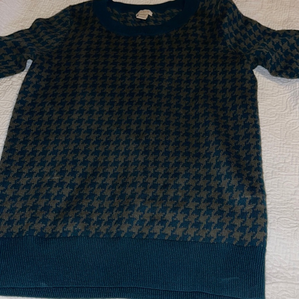 JCrew sweater. Great condition.